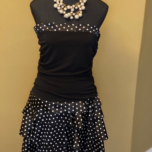 Summer fun dress! - Picture 3 of 9